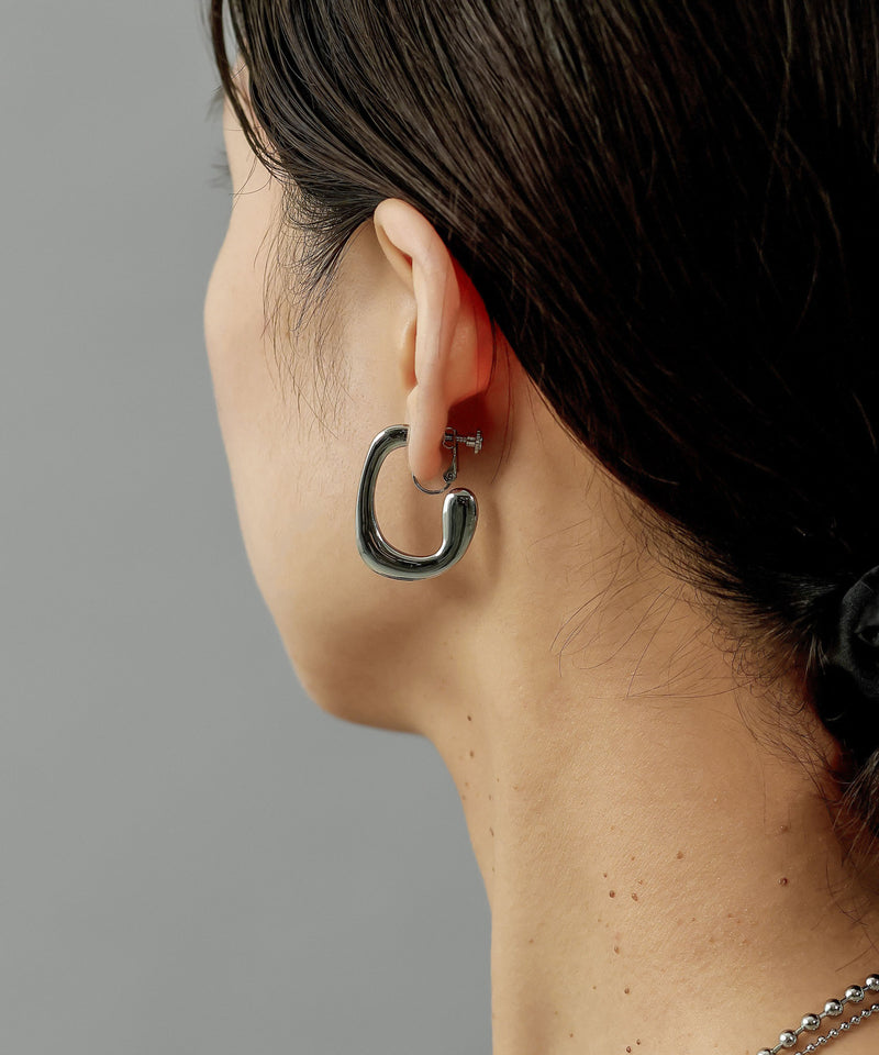 素肌にすっと馴染むスキンアクセ