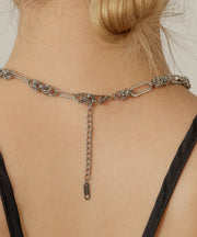 アジャスターで調節可能