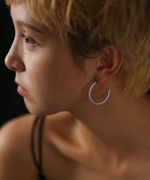 金属アレルギーを起こしにくいサージカルステンレス素材