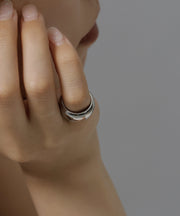 汗や水に強く変色しにくいためお風呂や温泉、海でもつけっぱなし◎