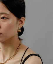 素肌にすっと馴染むスキンアクセ