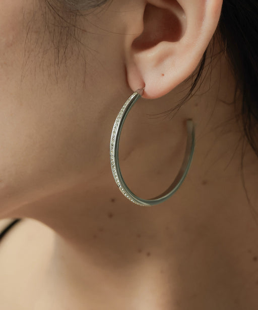 金属アレルギーを起こしにくいサージカルステンレス素材