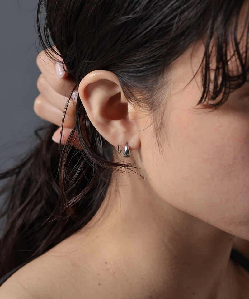 【ORLEAN】ドロップデザイン ミニピアス
