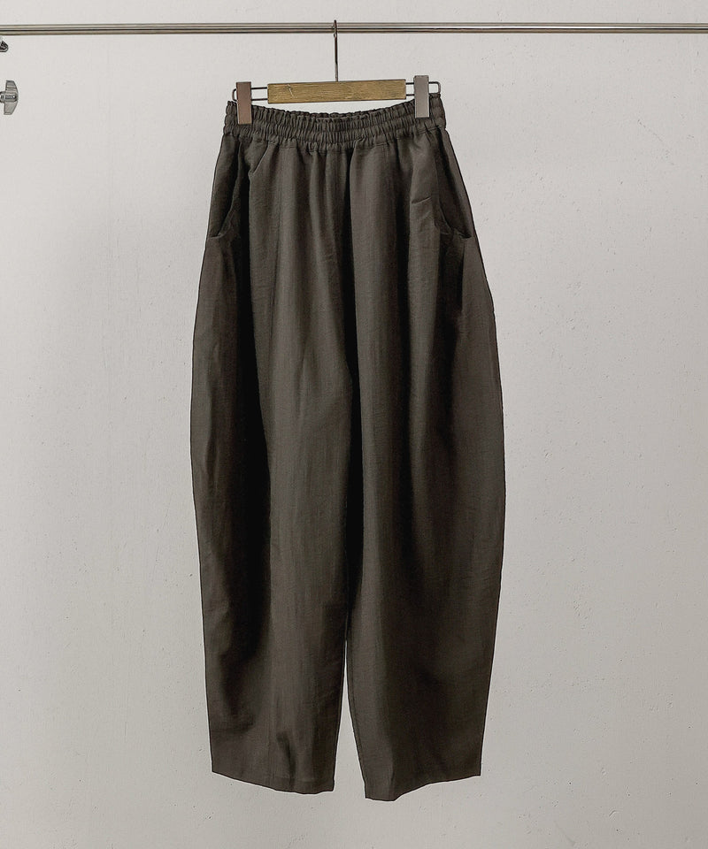 チャコールグレー