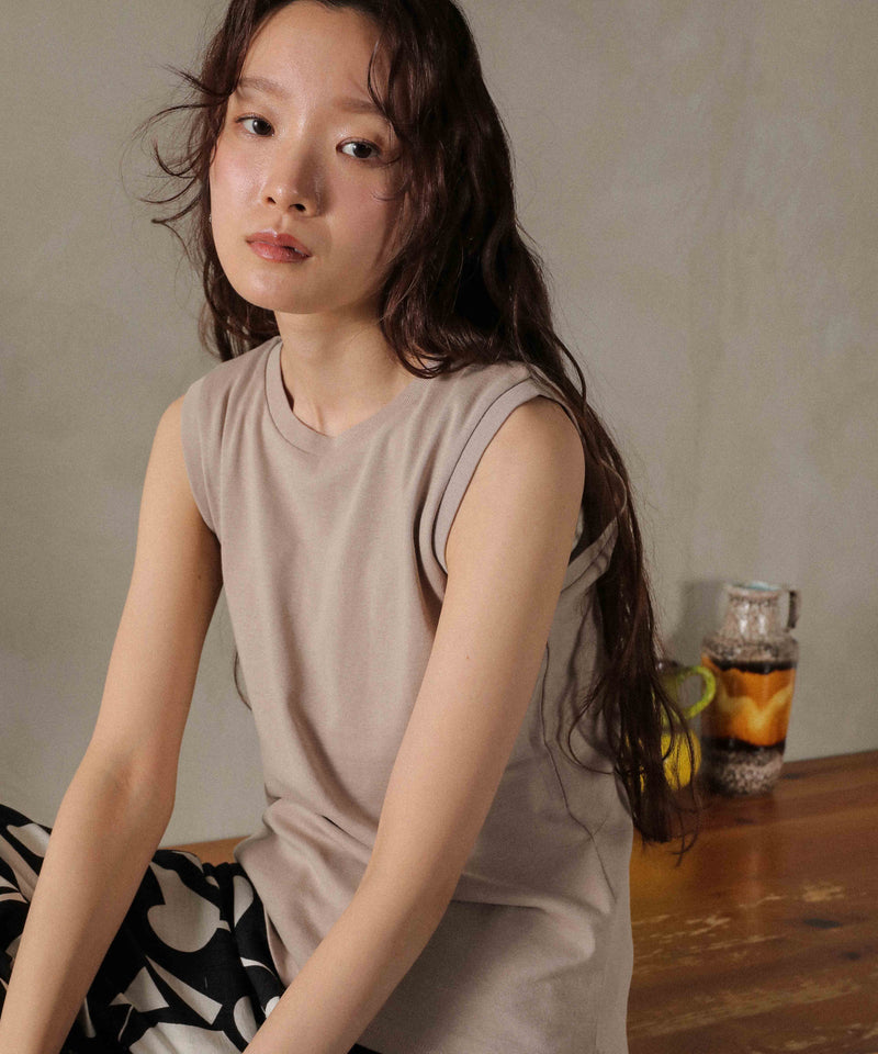ラウンドネック ノースリーブトップス タンクトップ