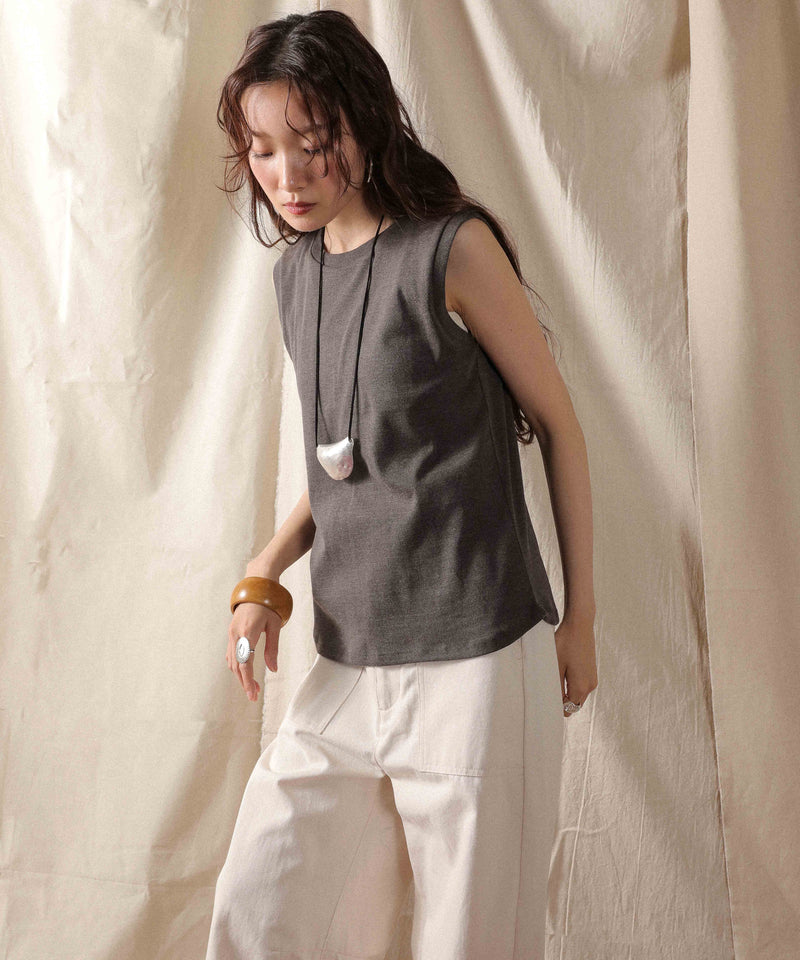 ラウンドネック ノースリーブトップス タンクトップ