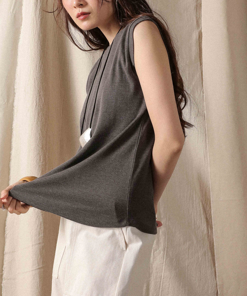 ラウンドネック ノースリーブトップス タンクトップ