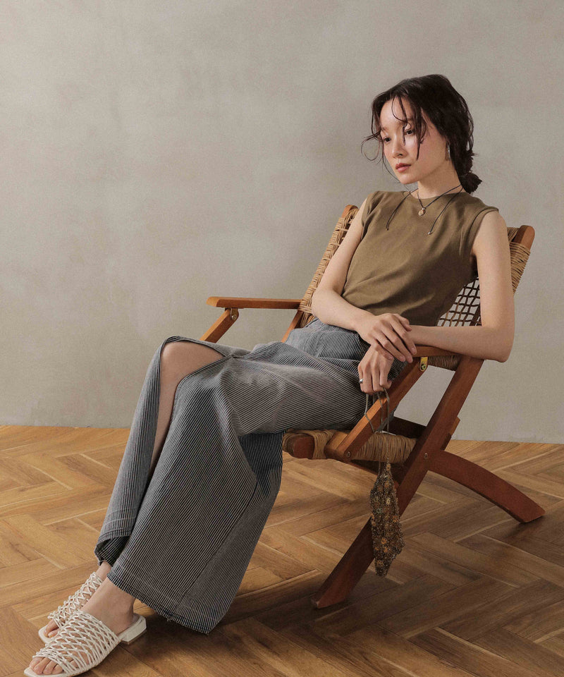 ラウンドネック ノースリーブトップス タンクトップ