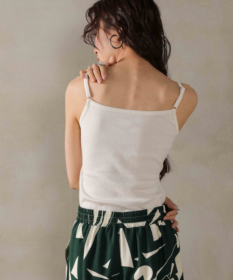 オフホワイト<br>身長 : 162cm