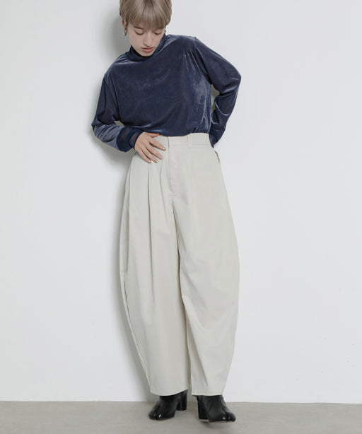 アイボリー<br>身長:160cm 着用サイズ:M