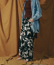 ブラック<br>身長 : 163cm