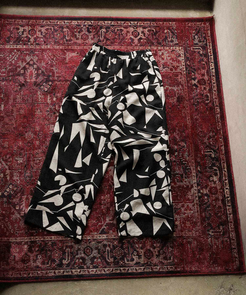 リネンタッチ 幾何学柄 イージーワイドパンツ