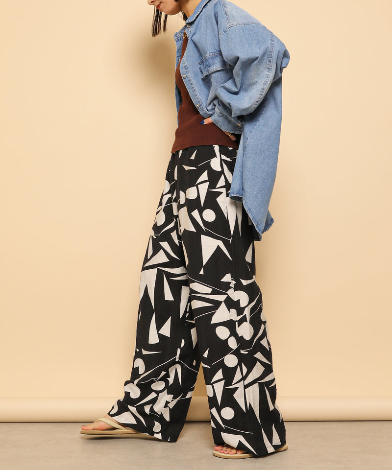 リネンタッチ 幾何学柄 イージーワイドパンツ