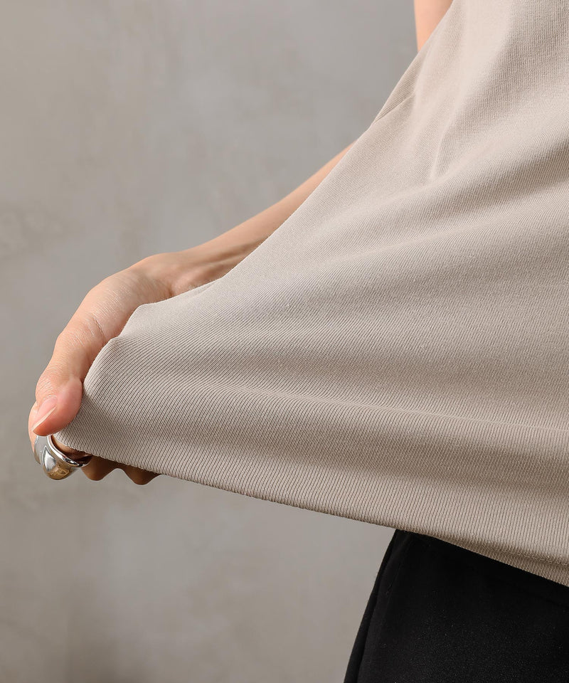 カップ付きキャミソール