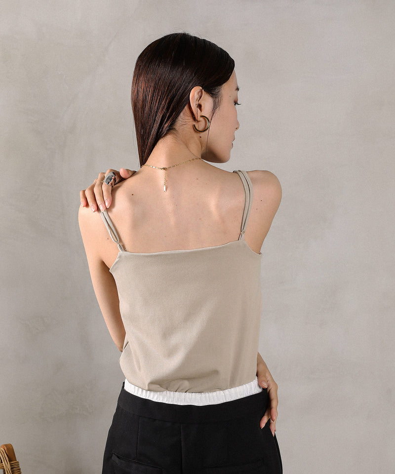 カップ付きキャミソール