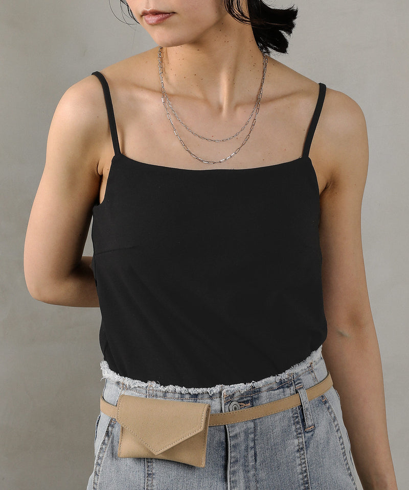 カップ付きキャミソール