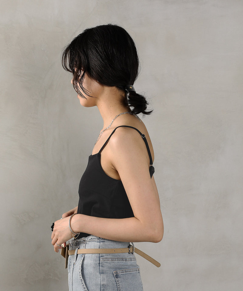 カップ付きキャミソール