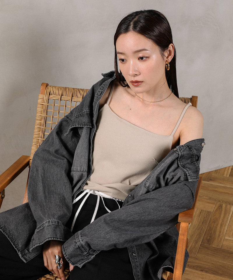 グレイッシュベージュ<br>身長 : 162cm