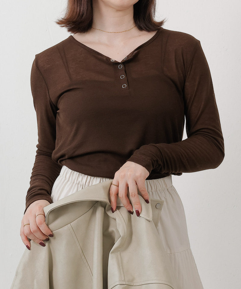 ブラウン<br>身長 : 161cm