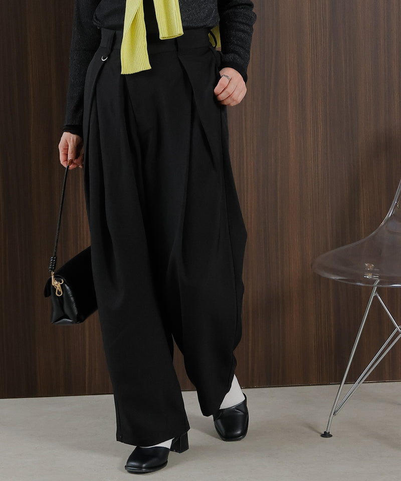 【すっきり細見えの美シルエット】アシメウエストタックパンツ