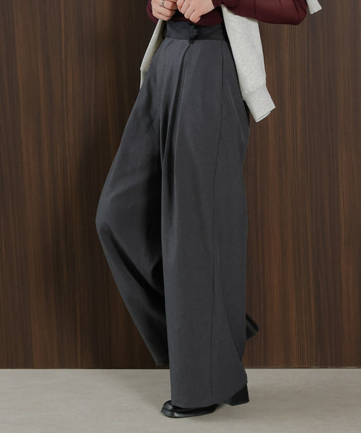 チャコールグレー<br>身長 : 163cm