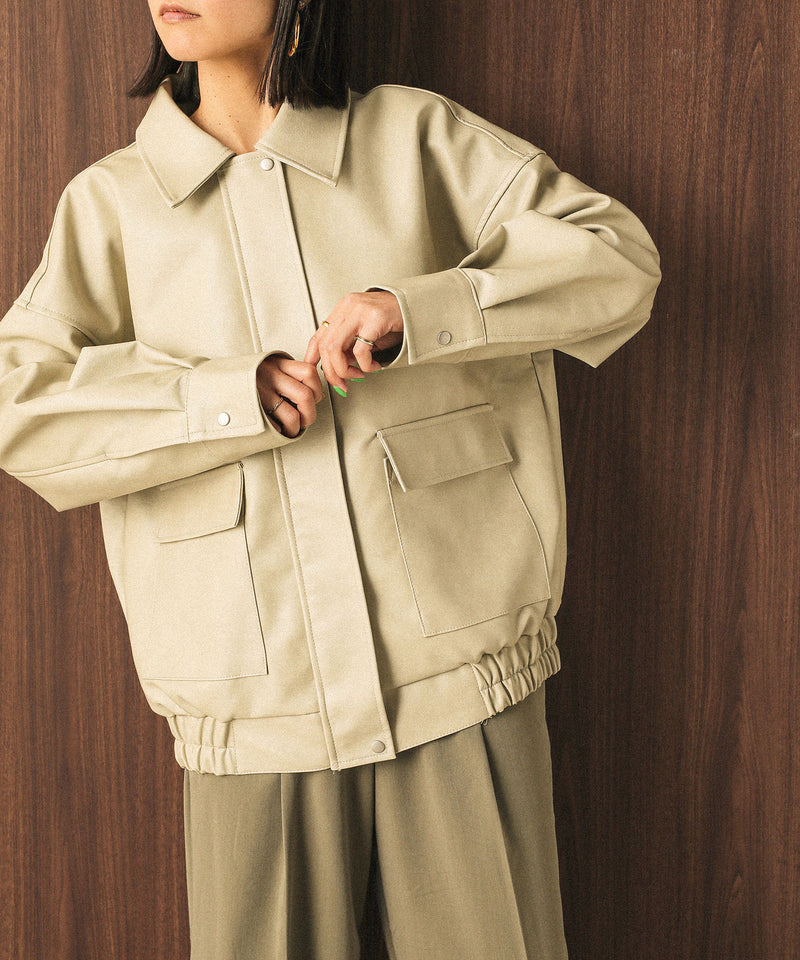 ライトグレー<br>身長:163cm