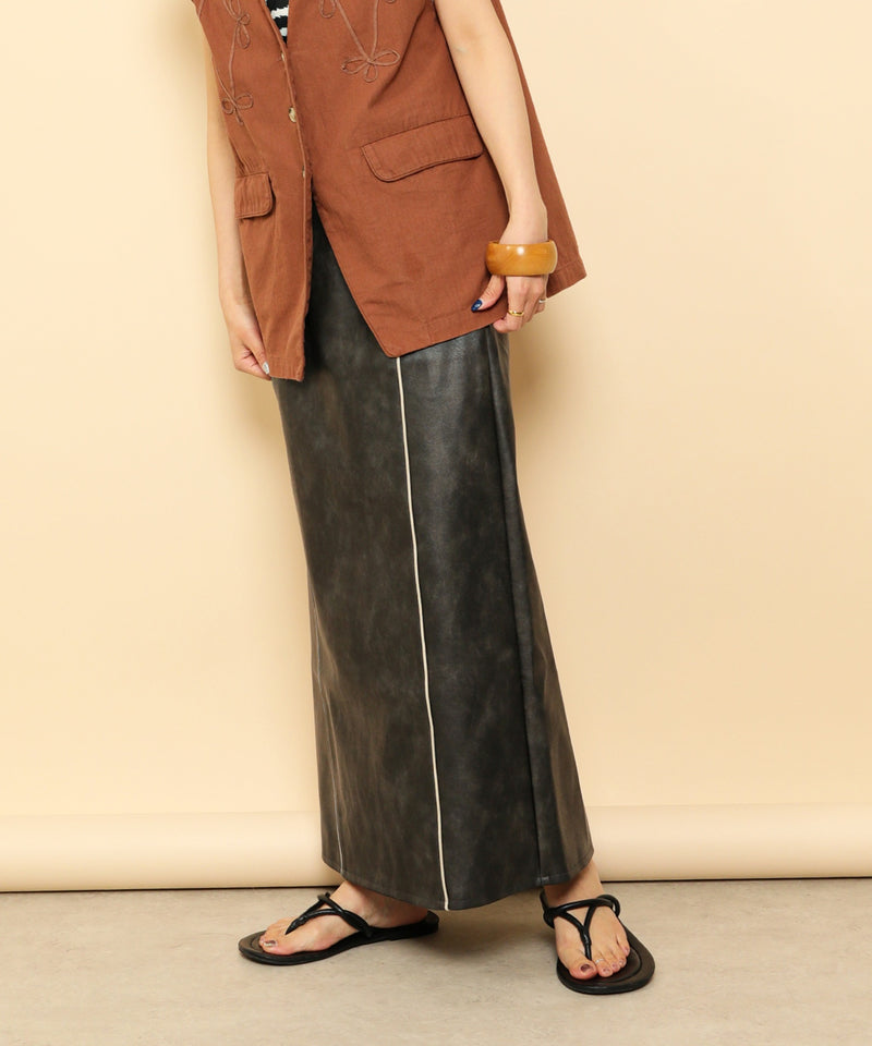 合成皮革 パイピング タイトスカート