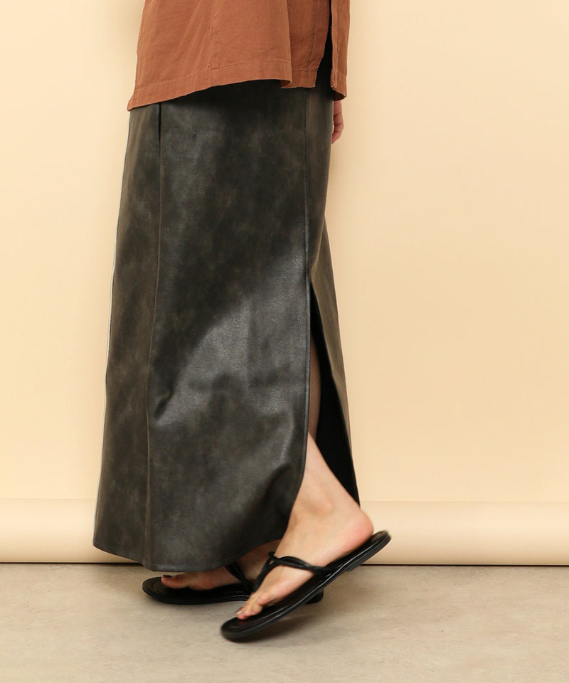 合成皮革 パイピング タイトスカート