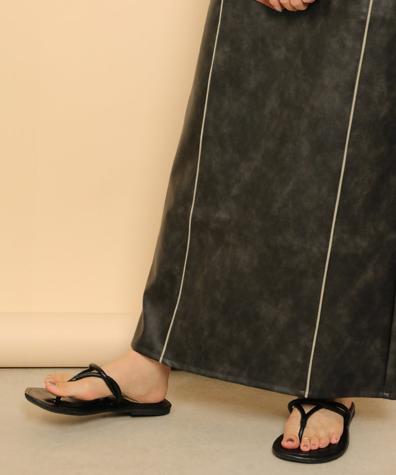 合成皮革 パイピング タイトスカート