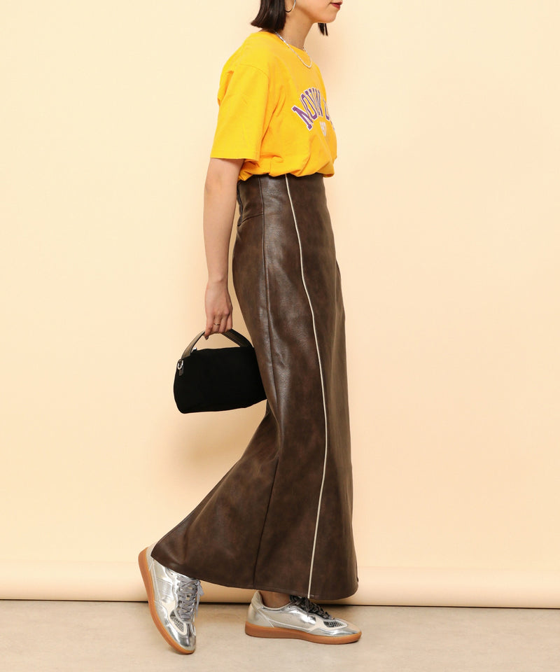 合成皮革 パイピング タイトスカート