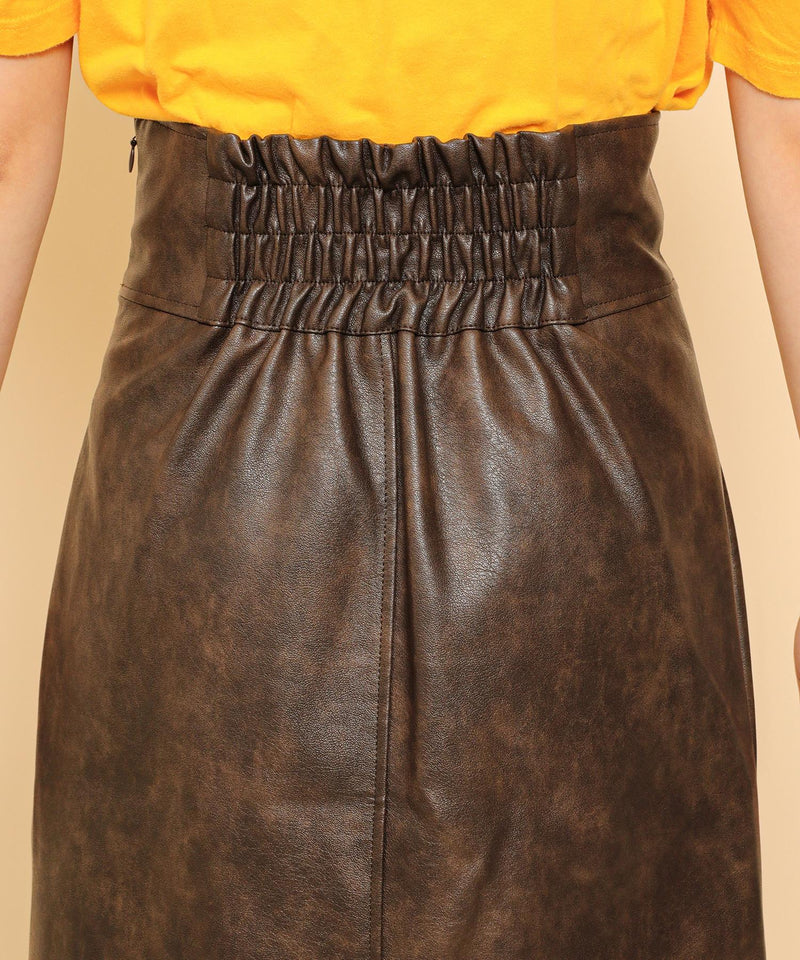 合成皮革 パイピング タイトスカート