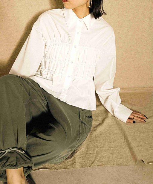 オフホワイト<br>身長:163cm