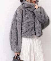 チャコールグレー<br>
身長:163cm