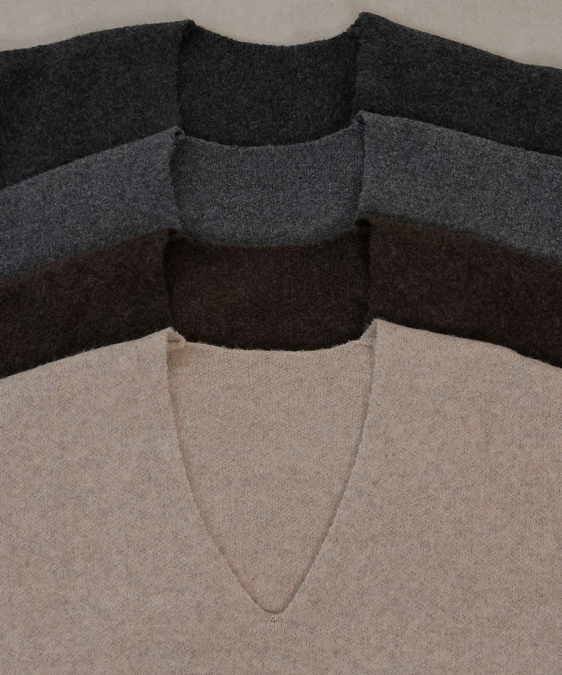 【大人の余裕とこなれ感】深Vネックワイドスリーブオーバーニット