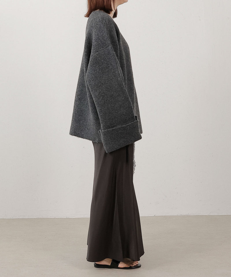 【大人の余裕とこなれ感】深Vネックワイドスリーブオーバーニット