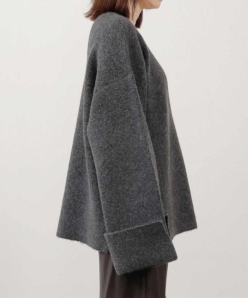 【大人の余裕とこなれ感】深Vネックワイドスリーブオーバーニット