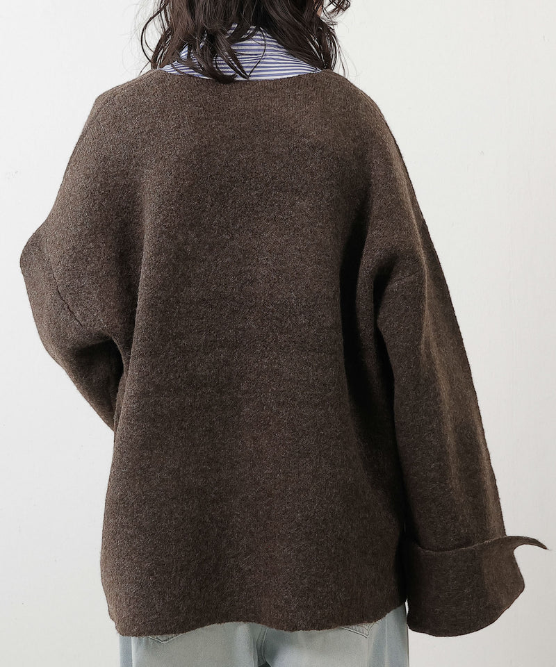 【大人の余裕とこなれ感】深Vネックワイドスリーブオーバーニット