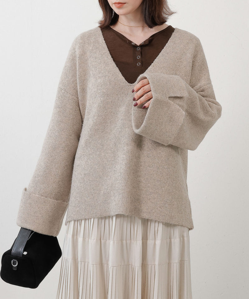 【大人の余裕とこなれ感】深Vネックワイドスリーブオーバーニット