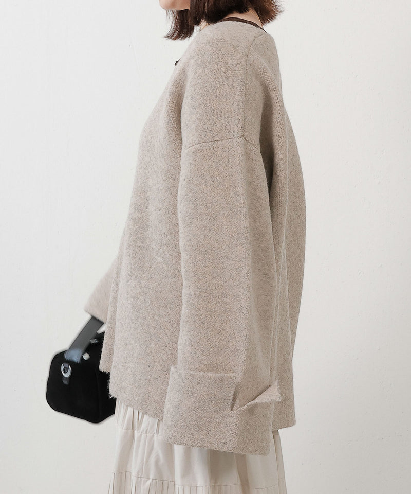 【大人の余裕とこなれ感】深Vネックワイドスリーブオーバーニット