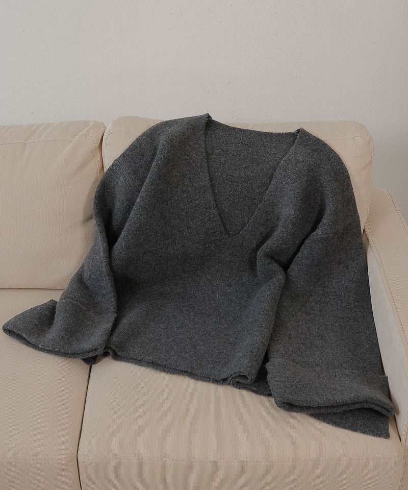 【大人の余裕とこなれ感】深Vネックワイドスリーブオーバーニット