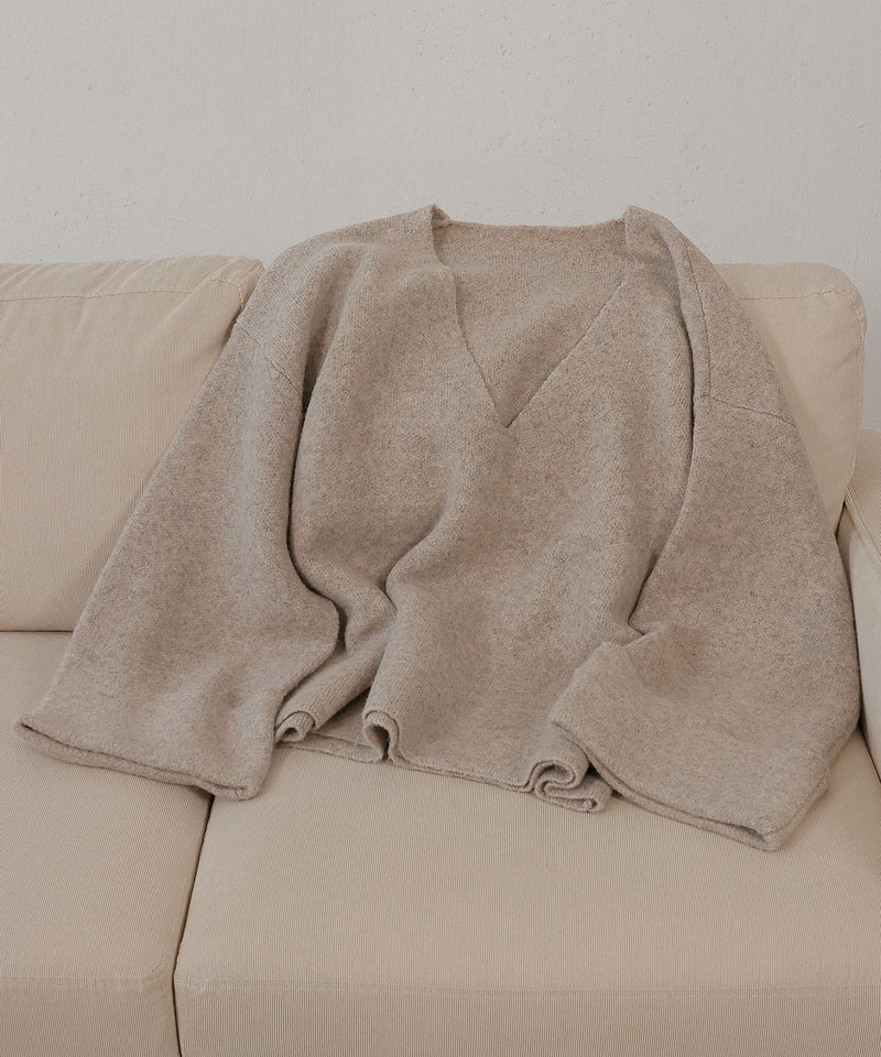 【大人の余裕とこなれ感】深Vネックワイドスリーブオーバーニット