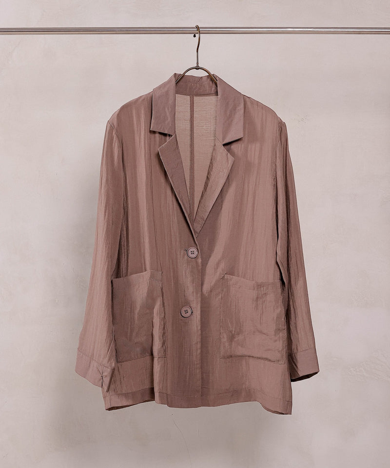 【羽織るだけで大人の抜け感】シアーテーラードジャケット