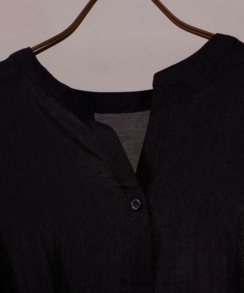 【動きで魅せるシルエット】フレアデザインブラウス