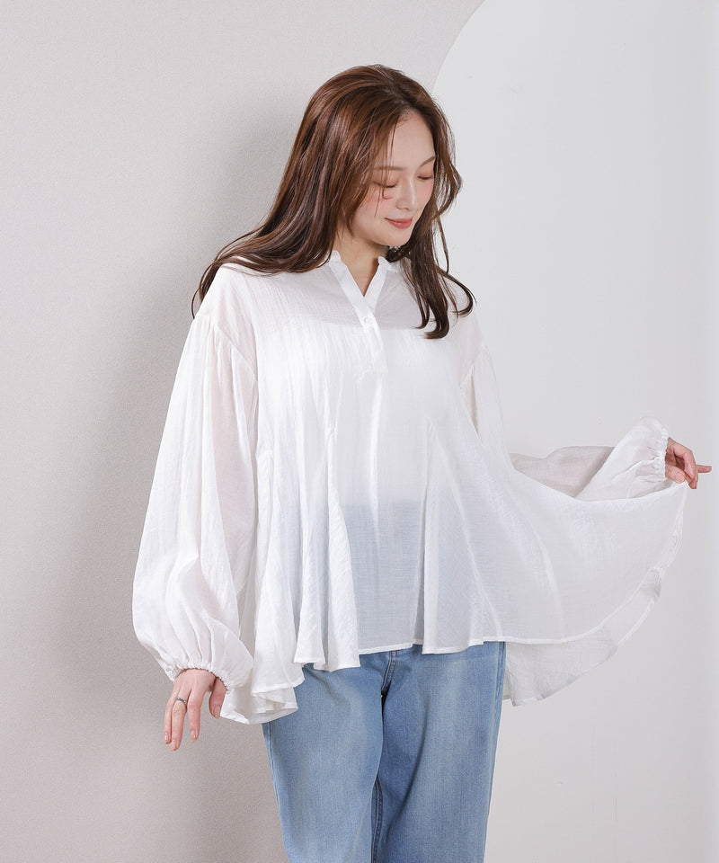 【動きで魅せるシルエット】フレアデザインブラウス