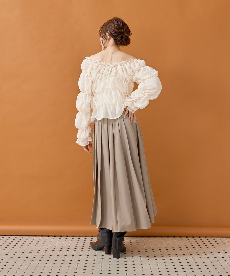 【シフォンで軽やかに魅せる】マルチウェイ シフォン長袖シャーリングブラウス