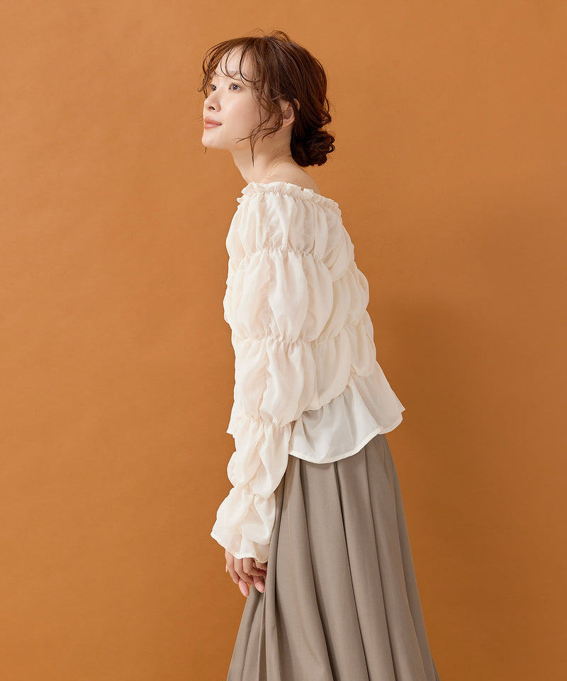 【シフォンで軽やかに魅せる】マルチウェイ シフォン長袖シャーリングブラウス