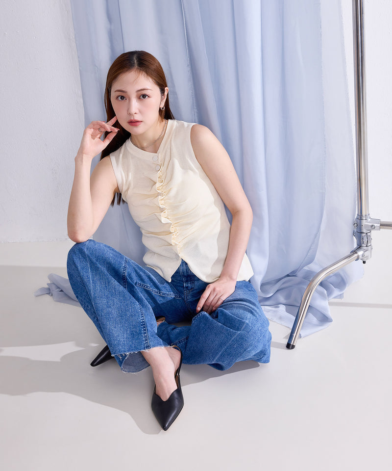 【女性らしさを引き立てる】リネンライクノースリーブギャザーニットトップス