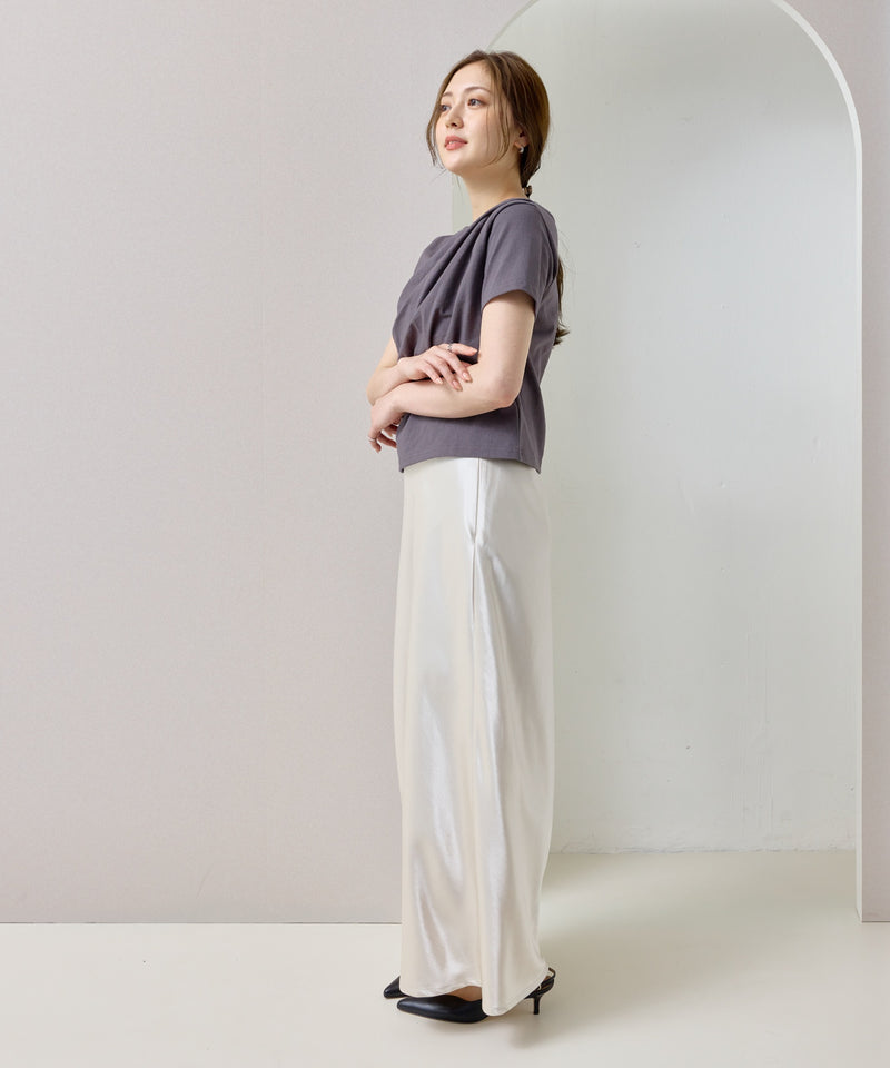 【ヘルシーな色気を纏う】ドレープデザイン半袖Tシャツ