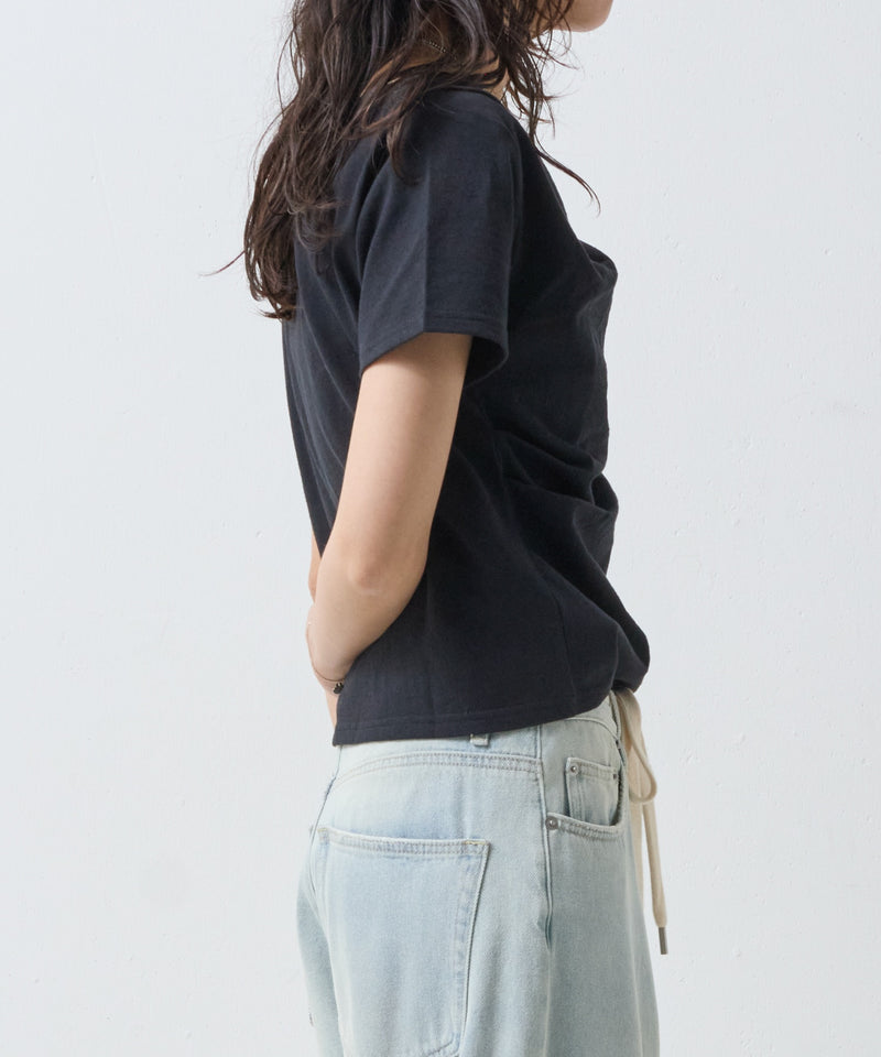 【ヘルシーな色気を纏う】ドレープデザイン半袖Tシャツ