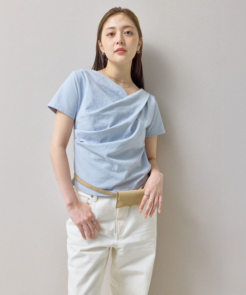 【ヘルシーな色気を纏う】ドレープデザイン半袖Tシャツ